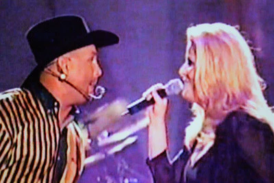 GARTH BROOKS COAST TO COAST LIVE 3-DISC SET (CBS 2001) - Image 5
